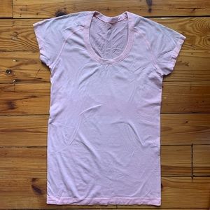 Lululemon swiftly tech short sleeve, size 6 in light pink